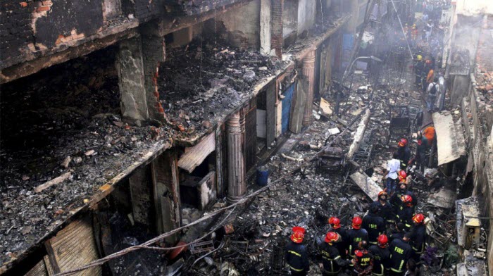 بنغلاديش.. عشرات القتلى والجرحى في انفجار داكا